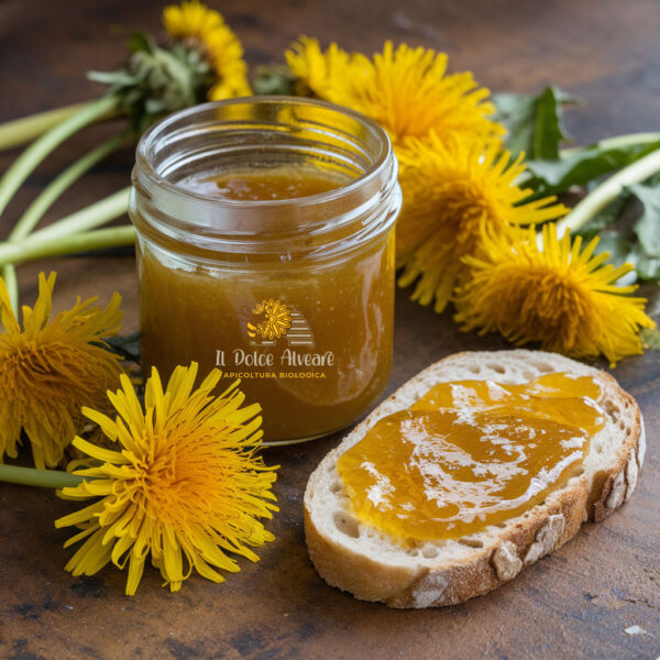 Composta di fiori di tarassaco in vasetto con fiori freschi e pane spalmato